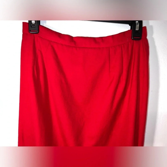 Talbots, 6 vintage red wool fully lined darted, rear vent zip latch button close - Picture 7 of 7